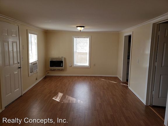 2nd image of 1023 S Washington Ave