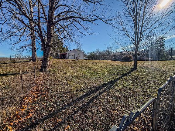 4th image of 6000 Barren River Rd