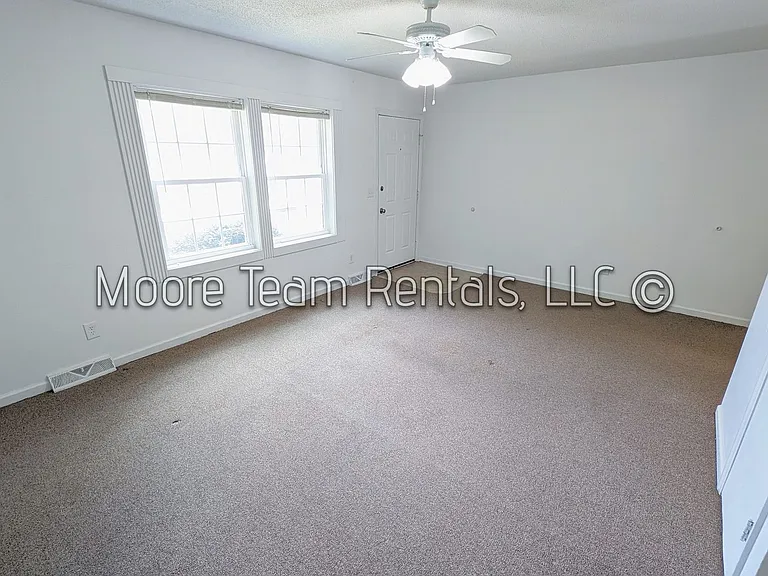 300 Morgan Rd — Photo 6