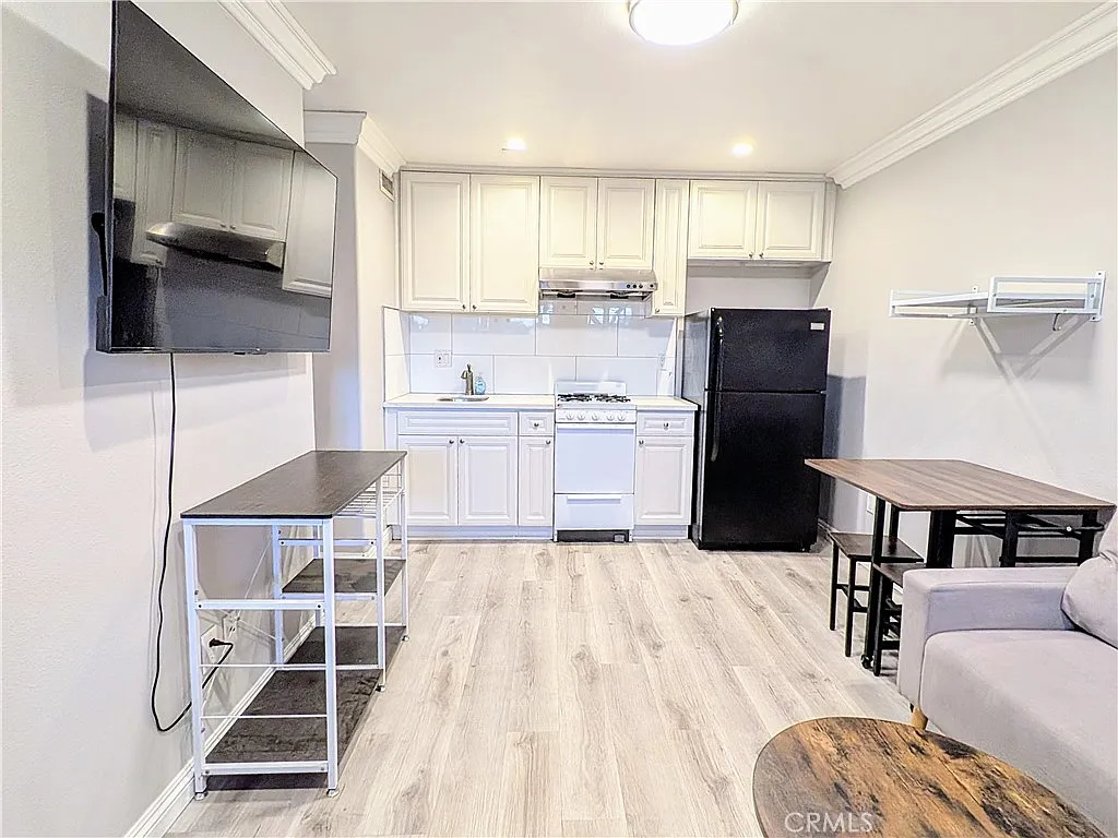 1 bed, 600 sqft, $1,750 — Photo 3