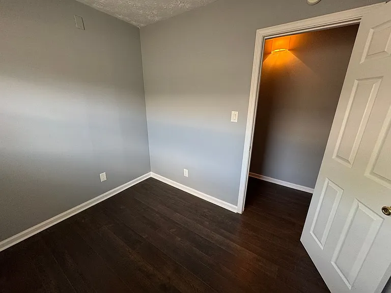 1019 S Randolph St — Photo 18
