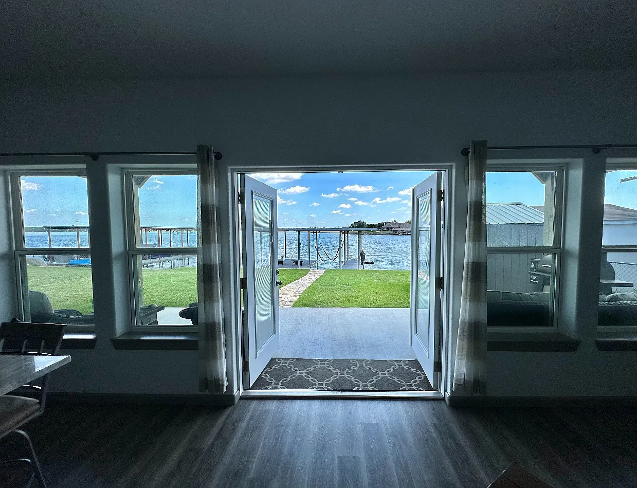 2 bed, 960 sqft, $2,500 — Photo 2