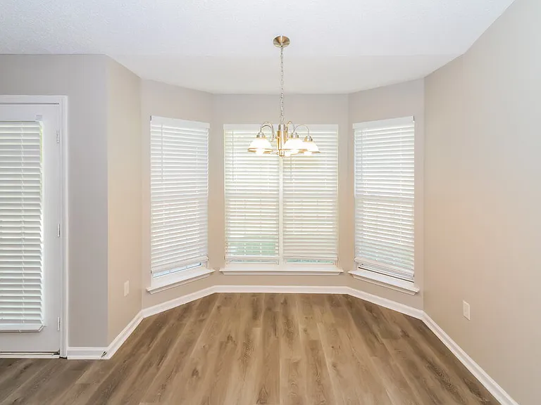 8153 Green Valley Cv — Photo 6