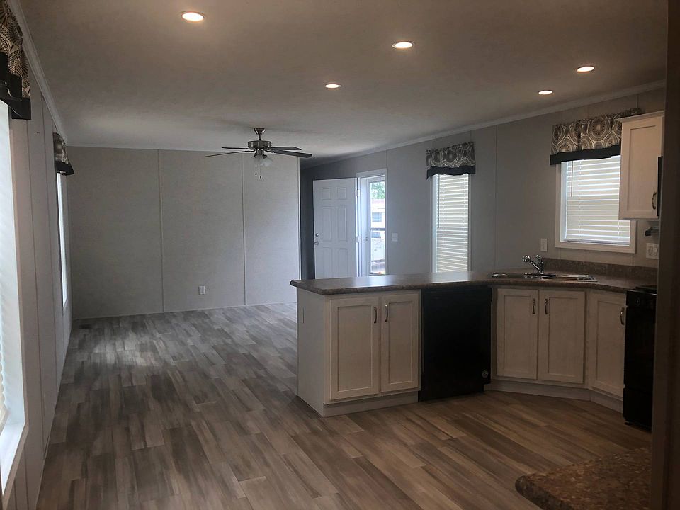 1st image of 2100 Stephenson Hwy #281