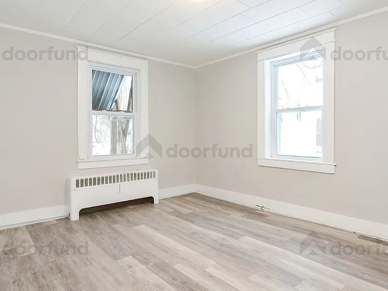 11 Pleasant St #3 — Photo 10