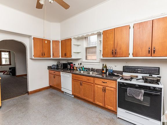 3rd image of 1920 N Cleveland Ave #2B