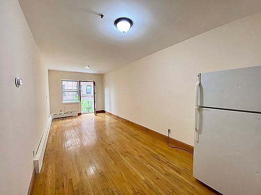 3rd image of 45-48 47th St Unit 3B