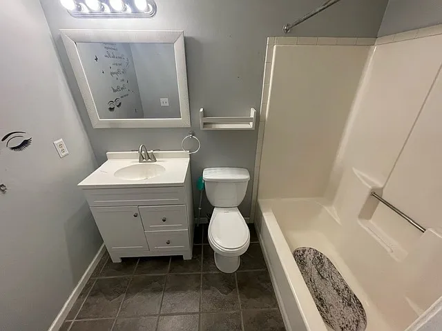 2796 Mull Ave #B — Photo 5