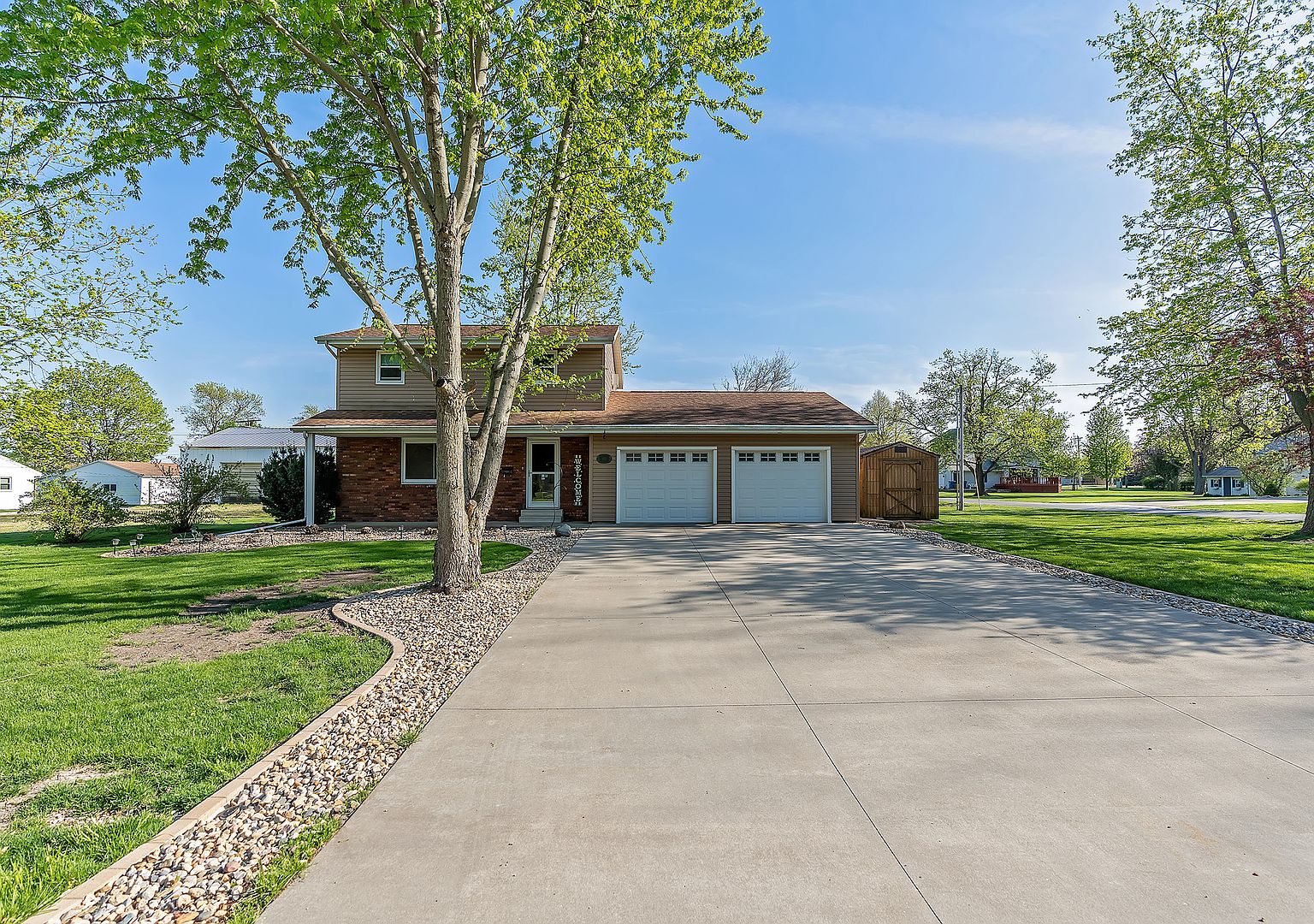 902 Warren St, Chenoa, IL 61726 Zillow