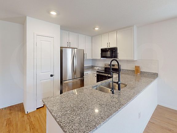 4th image of 5821 Cherry Hollow Way