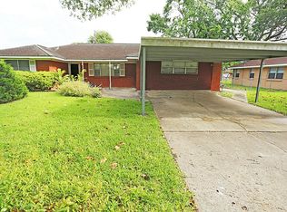 316 Angle St, Angleton, TX 77515