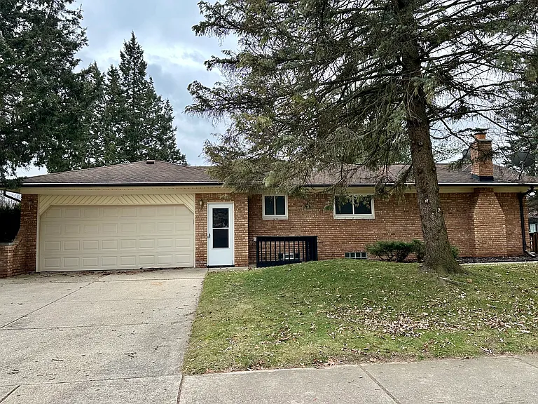 3589 Wakefield Dr — Photo 3