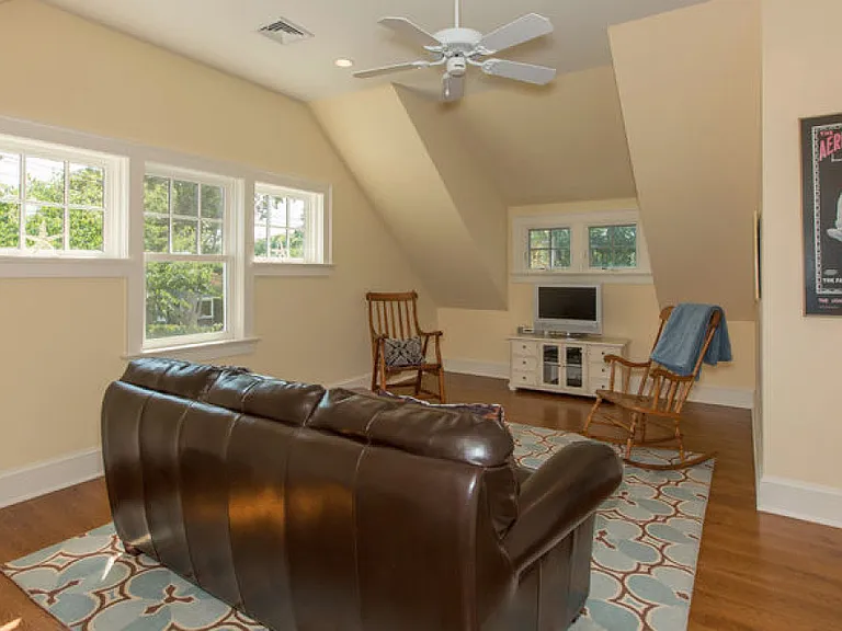 29 McGuirk St — Photo 11