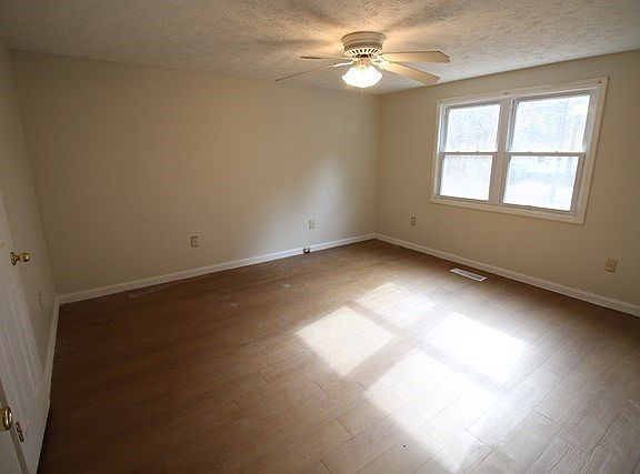 5th image of 55 Pioneer Dr