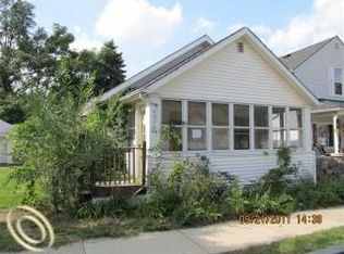 4916 Woodward St, Wayne, MI 48184