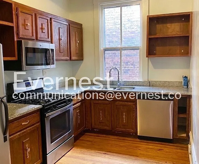 2207 W Grace St #C — Photo 2