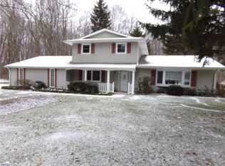 17116 W River Rd, Columbia Station, OH 44028