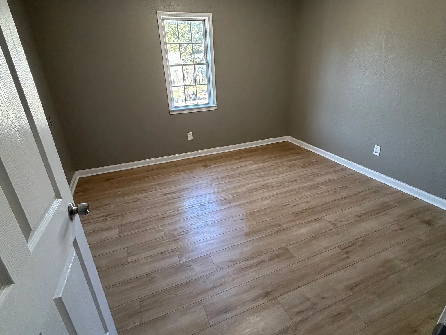 2 bed, 1000 sqft, $1,000 — Photo 3