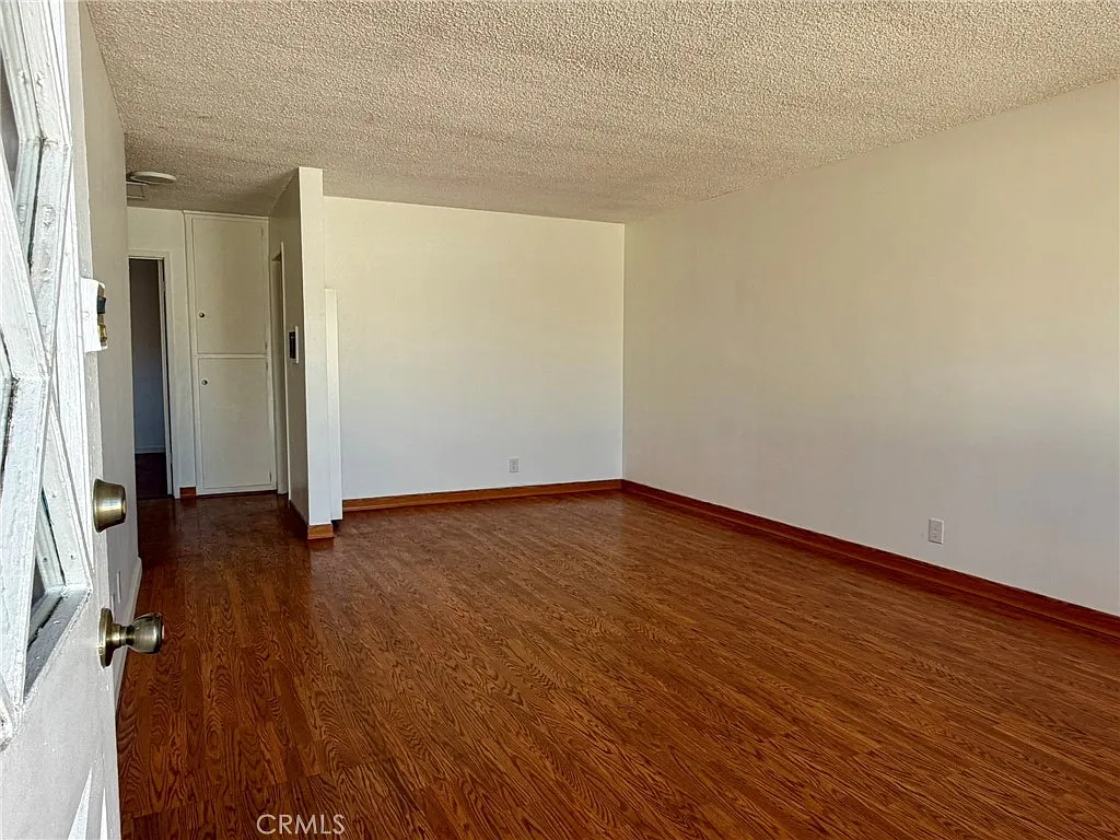 2 bed, 844 sqft, $2,595 — Photo 2