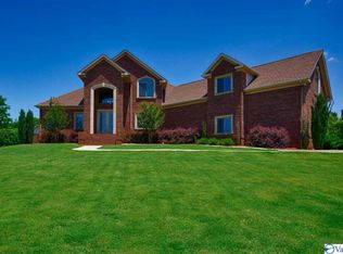 204 Timber Oak Rd, Huntsville, AL 35806