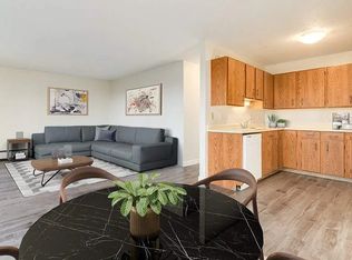 5101 52nd Ave #301, Wetaskiwin, AB T9A 0X2