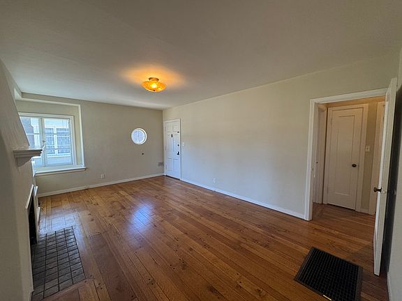 5th image of 919 Santa Clara Ave APT A
