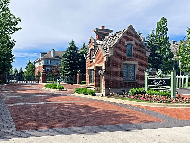Regents Club of Troy — Photo 14