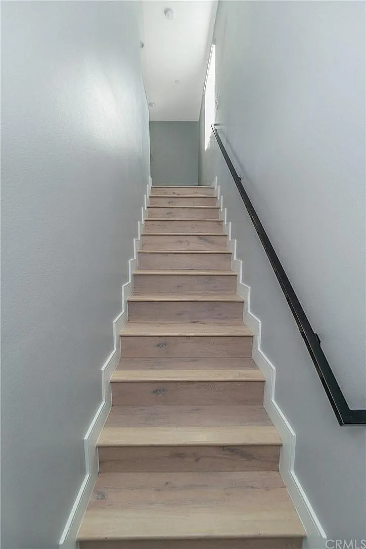 4 bed, $3,900 — Photo 4