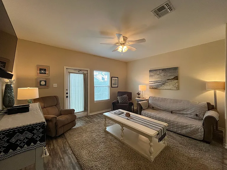 15128 Dory Dr — Photo 7
