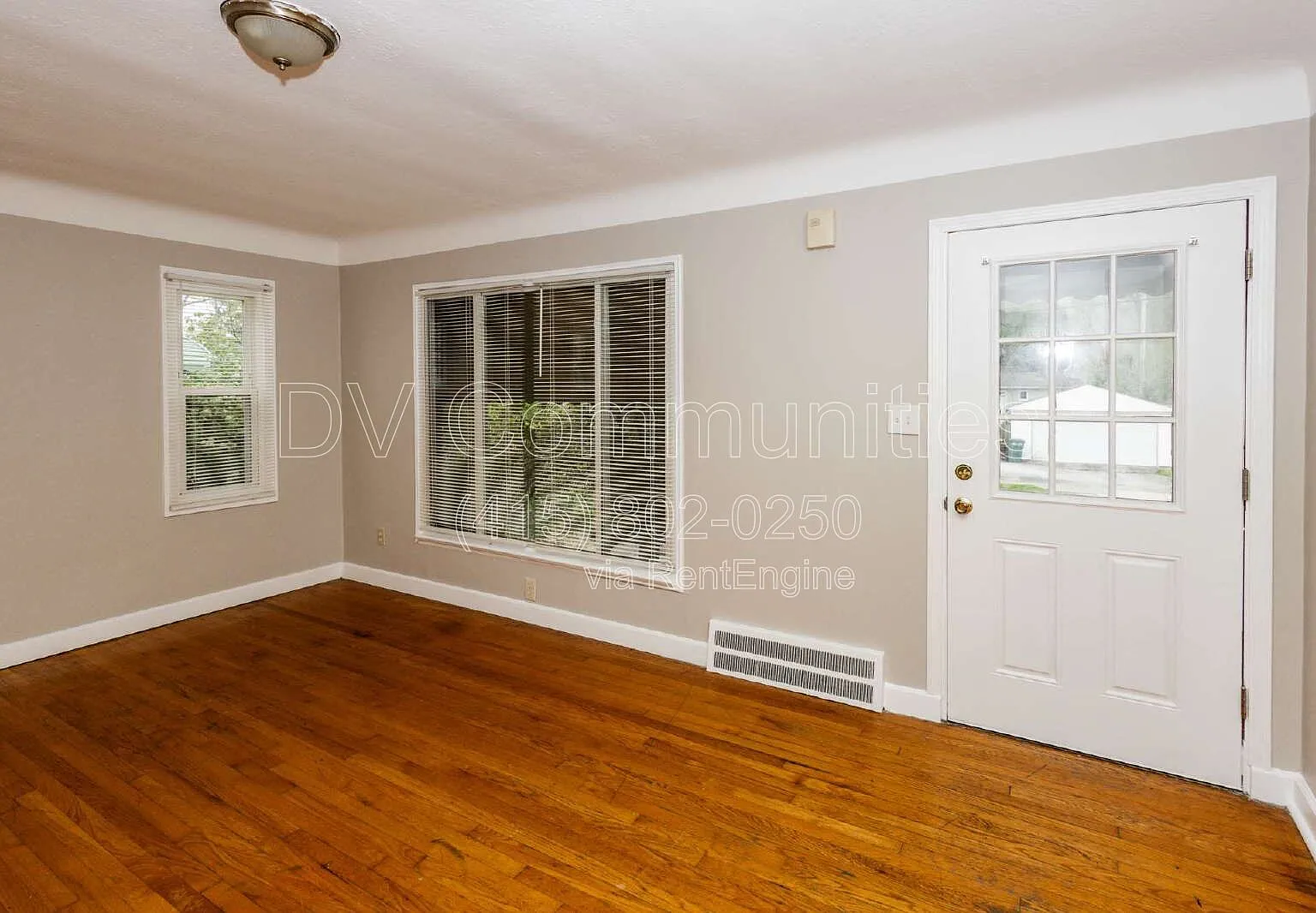 3 bed, 1.0 bath, 1170 sqft, $1,350 — Photo 2