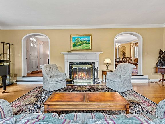 4th image of 204 Miramar Dr