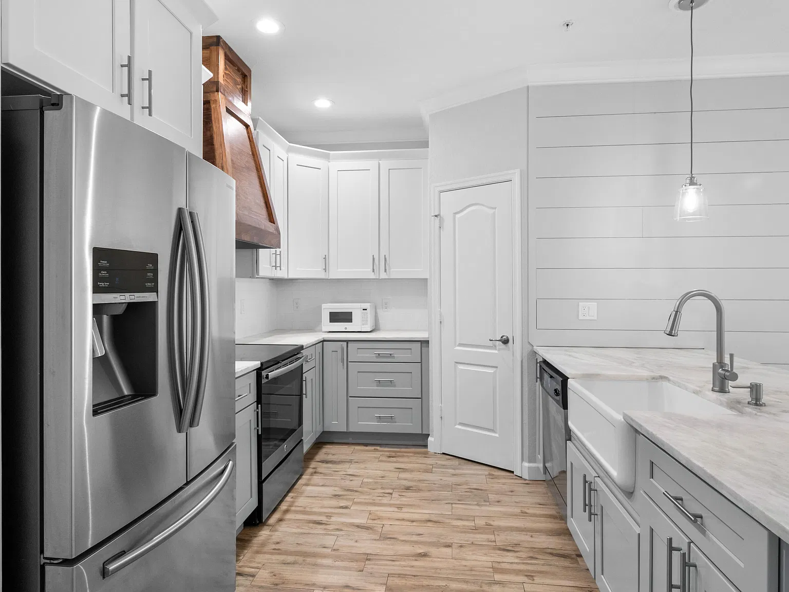 3 bed, 2.5 bath, 1542 sqft, $2,700 — Photo 4