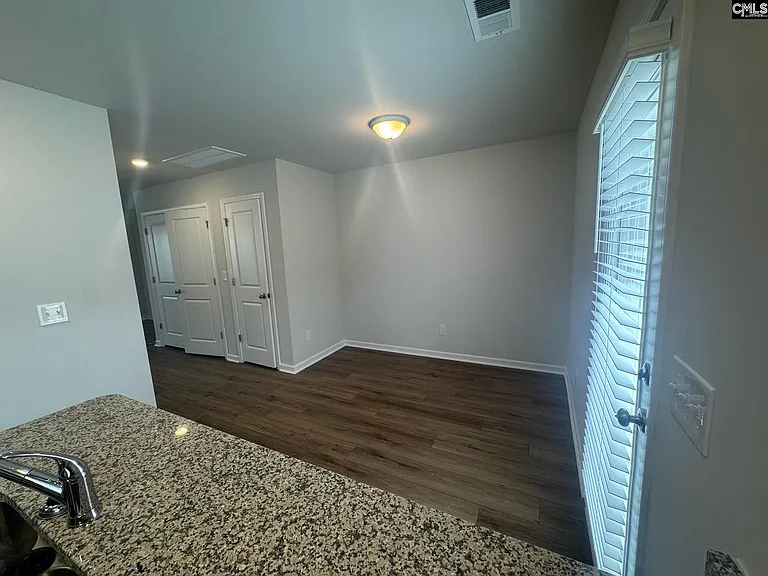 141 Cary Ln — Photo 8
