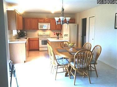 4th image of 1010 Overton Dr
