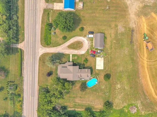 4320 Keewahdin Rd, Fort Gratiot, MI 48059