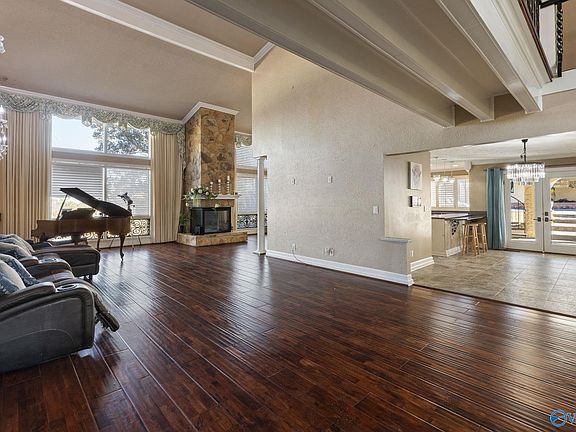 3rd image of 3406 Vestavia Cir