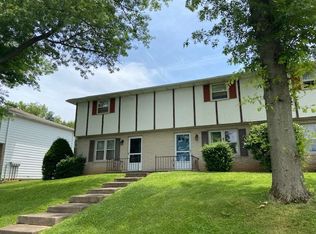 146 Oak Manor Dr, York, PA 17402
