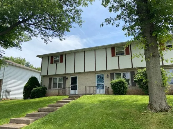 146 Oak Manor Dr, York, PA 17402