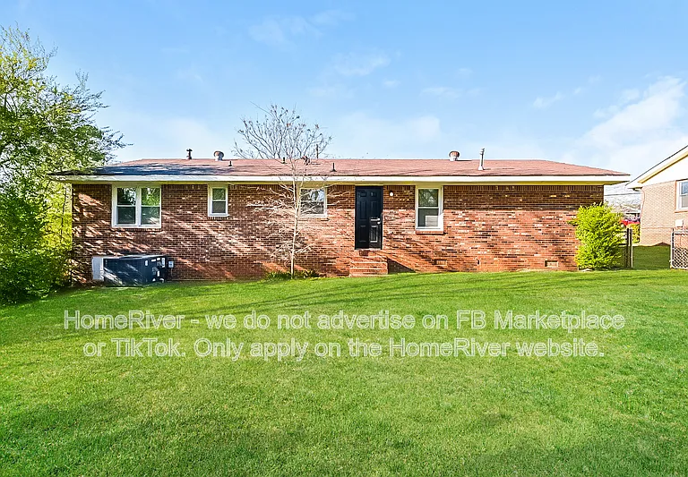 126 Amberwood Ln — Photo 15