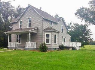 321 Exchange St, Green Rock, IL 61241