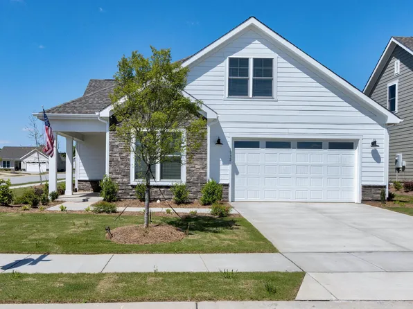 1732 Red Elm Ln, Fuquay Varina, NC 27526