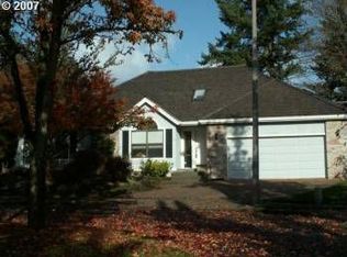 10759 SW Heron Cir, Beaverton, OR 97007