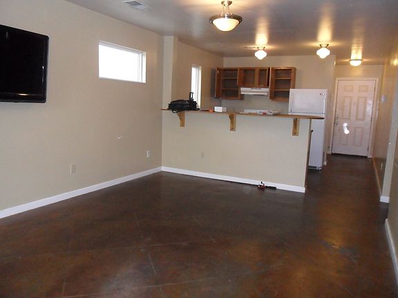 5th image of 318 American Ave