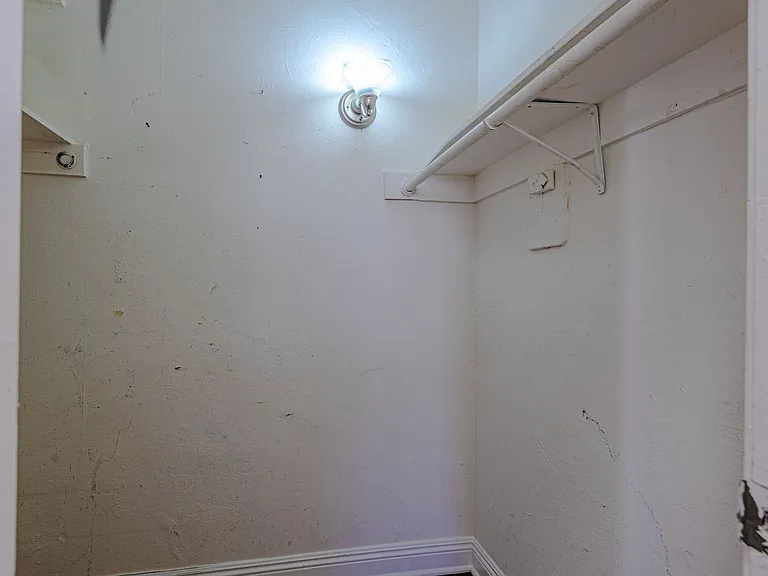 1059 S. Manhattan Pl — Photo 29