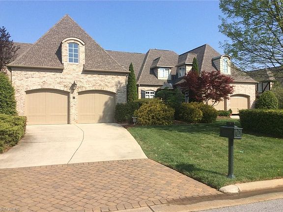 2nd image of 15 Creswell Ct