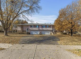 11136 Xavier Rd, Bloomington, MN 55437