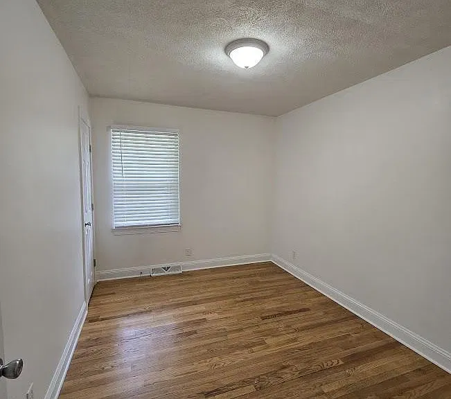 117 Longwood Dr #B — Photo 7