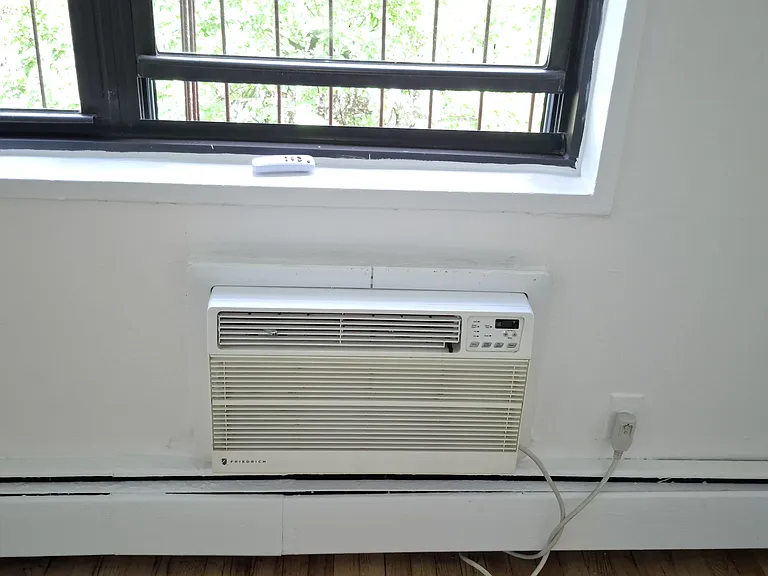 229 E 29th St #5K — Photo 28