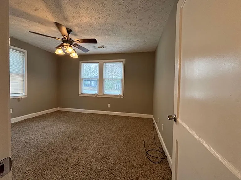 2217 Camille Dr — Photo 6