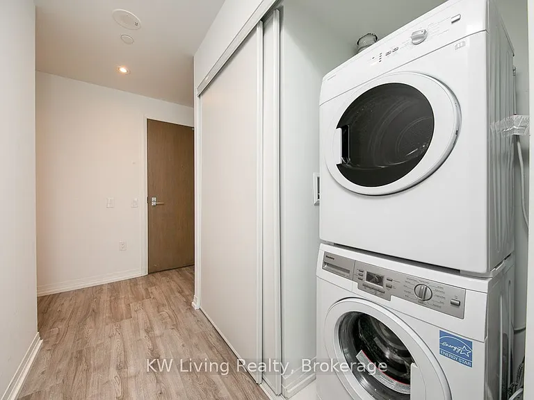 251 Jarvis St #921 — Photo 20